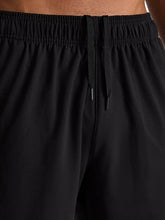 Cargar imagen en el visor de la galería, Pantaloneta Reebok Hoops Hombre 7" | Stretch | Regular Fit | Negra