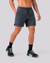 Cargar imagen en el visor de la galería, Pantaloneta Crossfity Basica 3.0 Gris Oscuro Con cordon