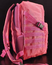 Cargar imagen en el visor de la galería, LEADER BAG 30 LTS BLACK ROSADO (PARCHES NO INCLUIDOS)