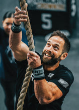 Cargar imagen en el visor de la galería, Writsband Mayhem Negro (muñequeras para el sudor)