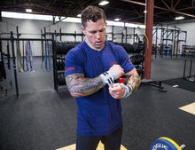 Cargar imagen en el visor de la galería, Muñequeras Elásticas Rogue Gris / Negro