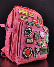 Cargar imagen en el visor de la galería, LEADER BAG 30 LTS BLACK ROSADO (PARCHES NO INCLUIDOS)
