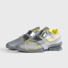 Cargar imagen en el visor de la galería, NIKE ROMALEOS 4 – Wolf Grey/Lightening Dama **⚠️ ** NO APLICA CAMBIO POR TALLA
