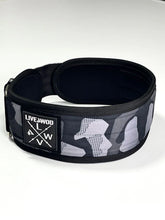 Cargar imagen en el visor de la galería, CINTURÓN CON PARCHE - GEOMÉTRICO
