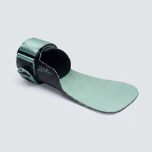 Cargar imagen en el visor de la galería, Calleras Hawk grips - Calleras sin Magnesio Moonles
