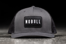 Cargar imagen en el visor de la galería, Nobull CURVED-BRIM TRUCKER DARK GREY BLACK (100% Original)
