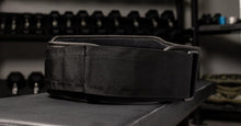 Cargar imagen en el visor de la galería, Cinturon Rogue 5&quot; Nylon Weightlifting
